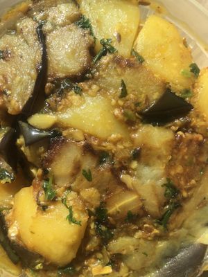 Aloo Baigan(potatoes 🥔 & eggplant 🍆 ). Tasty! at Veg N Chaat Cuisine in Fremont