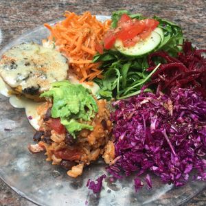 Brunch végane de la fin de semaine at La Lumiere du Mile End in Montreal