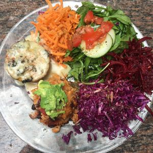 Brunch végane de la fin de semaine at La Lumiere du Mile End in Montreal