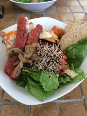 Sausage and salad at Herbívoro in Arequipa