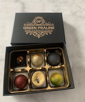 Valentines gift of 6 pralines 🎁  at Green Praline in Farsta