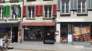 Southern side entrance at Gourmanderie Moleson in Bern