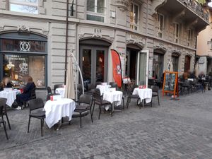 Outdoor seating at Barfüsser in Zurich