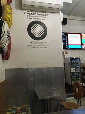 Remarquez la forme de la chaise... :) at Doughnut Plant - Hotel Chelsea in New York City