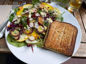 Toast with ham&cheese at Molybagert Végétale Normandie  in Trouville-sur-mer