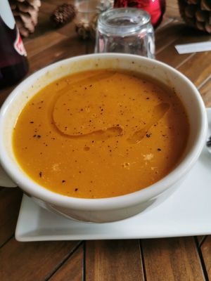 Soupe de saison at Molybagert Végétale Normandie  in Trouville-sur-mer