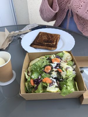 Croque monsieur with salad  at Molybagert Végétale Normandie  in Trouville-sur-mer