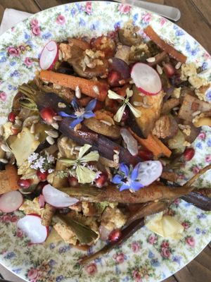  Wok de légumes anciens délicieux  at Molybagert Végétale Normandie  in Trouville-sur-mer