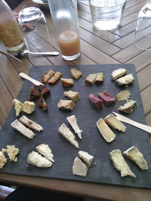 Plateau du fromage at Molybagert Végétale Normandie  in Trouville-sur-mer