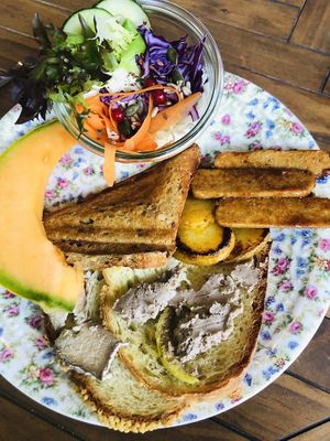 Brunch at Molybagert Végétale Normandie  in Trouville-sur-mer