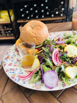 Burger at Molybagert Végétale Normandie  in Trouville-sur-mer