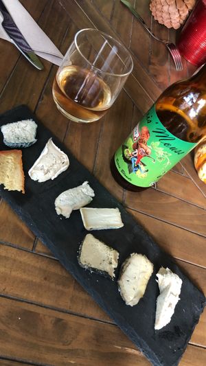 Tábua de queijos  at Molybagert Végétale Normandie  in Trouville-sur-mer