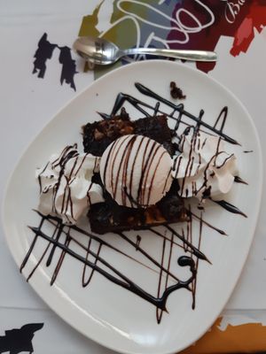 Brownie yummy yummy at Palette in Torremolinos