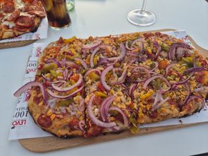 Vegan pizza with vg tuna at Palette in Torremolinos