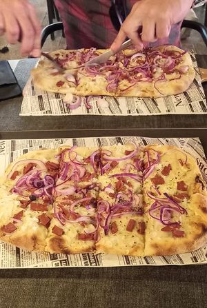 Vegan carbonara pizza at Palette in Torremolinos