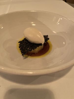 Parsnip and white chocolate icecream with apple  at FREA in Berlin