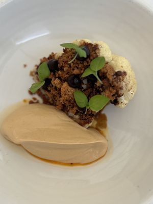 Cauliflower, chickpea miso and almond cream, black garlic confit, breadcrumbs   at FREA in Berlin