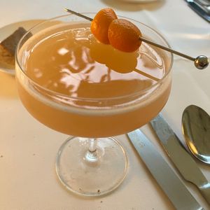 Coral Mezcalita: mezcal, grapefruit juice, lime juice, homemade sea salt & kumquat syrup at FREA in Berlin