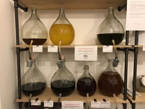 Oil and vinegar at Priska's Unverpacktladen in Mannheim