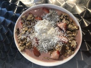 strawberry shortcake bowl 😍 at Juice Amour in Burlington