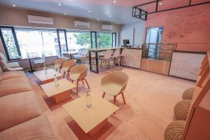 Café  at Earth Cafe @ Waterfield in Mumbai