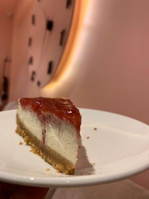 Berry cheese cake at Earth Cafe @ Waterfield in Mumbai