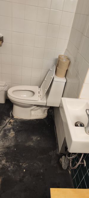 Bathroom horrible state imo at Hanmin's 한민이의 in Busan