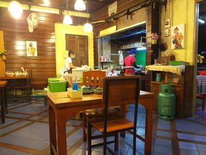 kitchen at Aroy Dee in Chiang Mai