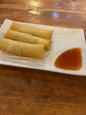 Spring rolls at Aroy Dee in Chiang Mai