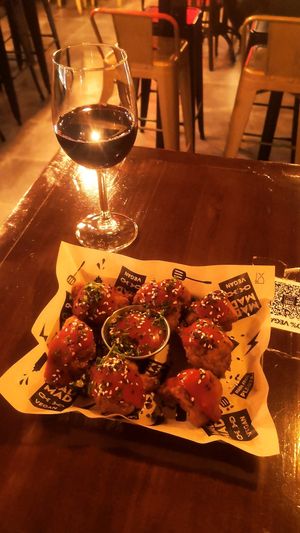 Coli wings at Mad Mad Vegan - Chueca in Madrid