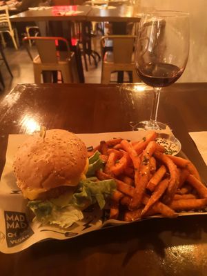 Burger with sweet potatoes fries at Mad Mad Vegan - Chueca in Madrid