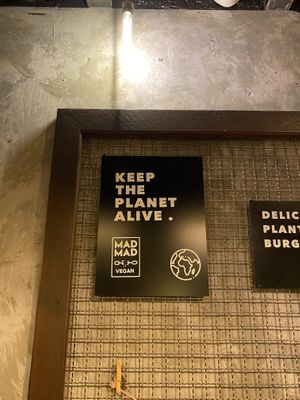 On aime les messages comme celui-ci  at Mad Mad Vegan - Chueca in Madrid