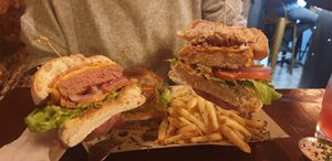 Hamburguesa at Mad Mad Vegan - Chueca in Madrid