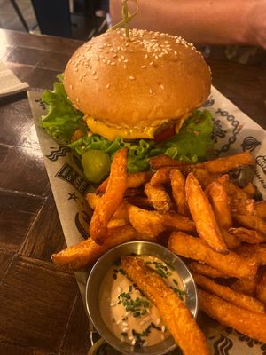 Mad signature burger  at Mad Mad Vegan - Chueca in Madrid