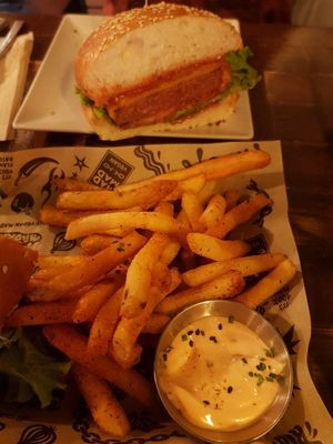 Double cheese Vacon burger at Mad Mad Vegan - Chueca in Madrid