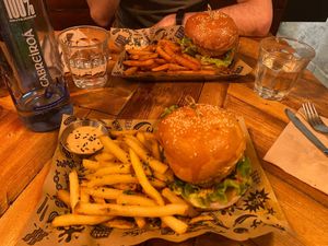 Burgers at Mad Mad Vegan - Chueca in Madrid