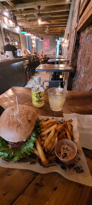 Comida deliciosa :) at Mad Mad Vegan - Chueca in Madrid