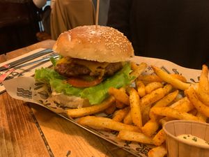 The Mad Signature w/ Cajun Fries at Mad Mad Vegan - Chueca in Madrid