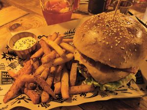 Double bacon cheese burger at Mad Mad Vegan - Chueca in Madrid