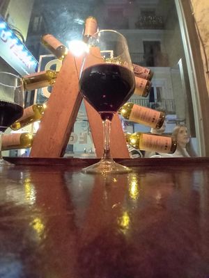 Vino tinto ecológico at Mad Mad Vegan - Chueca in Madrid