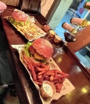 Original mad burger y double cheese burger at Mad Mad Vegan - Chueca in Madrid