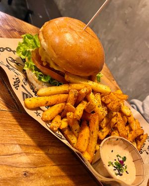 Hamburguesa Rock´n´Chick´n at Mad Mad Vegan - Chueca in Madrid