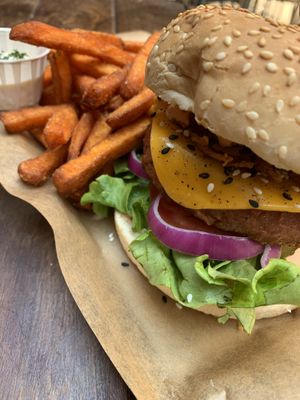 Beyond Meat Burger at Mad Mad Vegan - Chueca in Madrid