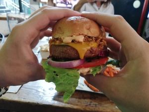 Beyond Meat 😋 at Mad Mad Vegan - Chueca in Madrid