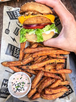 Chick’n burger at Mad Mad Vegan - Chueca in Madrid