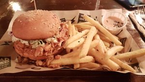 Pulled chickn burger at Mad Mad Vegan - Chueca in Madrid