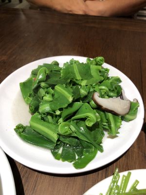 Some kind of green veggies  at Wèi de Dòufu in New Taipei City