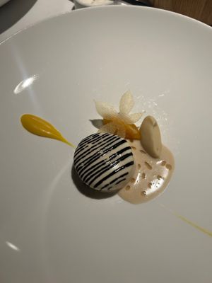 I don’t know how they made this, ithe flavors kept giving at Cookies Cream in Berlin