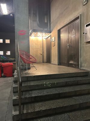 It has an odd entry but I think they are doing that on purpose at Cookies Cream in Berlin