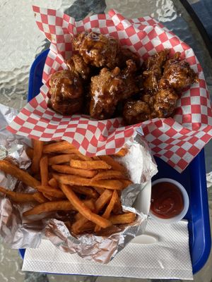 Chicon Nuggets at Sassy's Vegetarian Soul Food in Austin